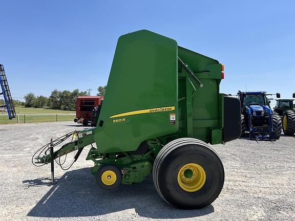 Image of John Deere 560R equipment image 1