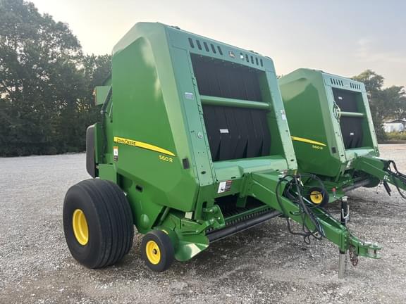 Image of John Deere 560R equipment image 1