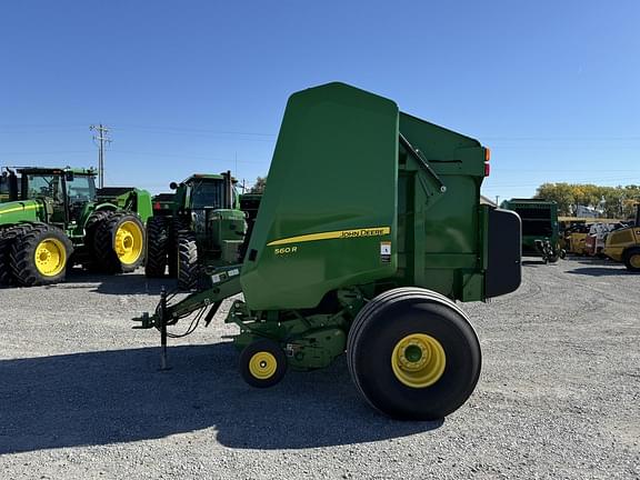 Image of John Deere 560R equipment image 1