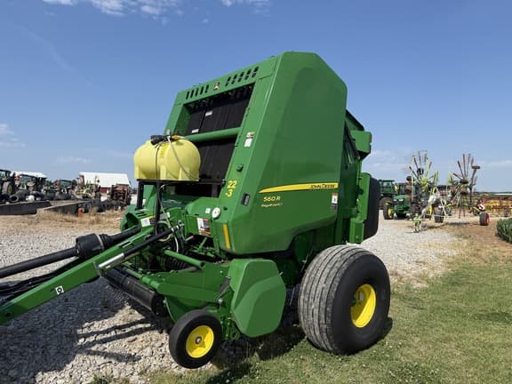 Image of John Deere 560R equipment image 2