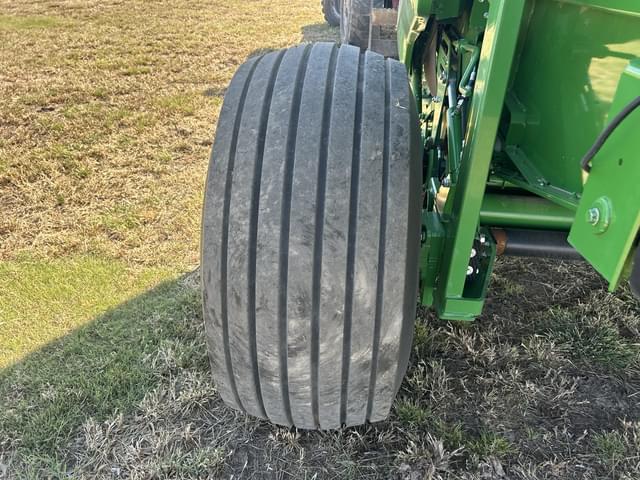 Image of John Deere 560R equipment image 4