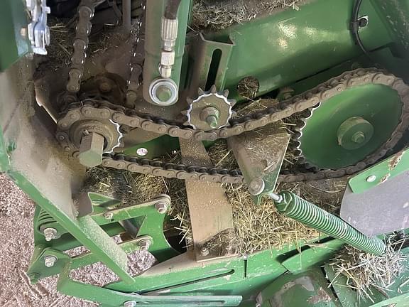 Image of John Deere 560R equipment image 4