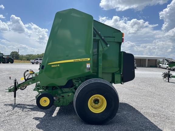 Image of John Deere 560R equipment image 1