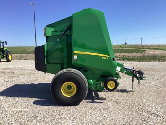 Image of John Deere 560R equipment image 3