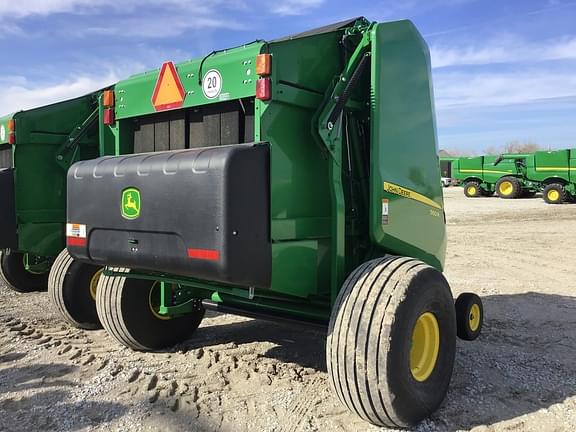 Image of John Deere 560R equipment image 2