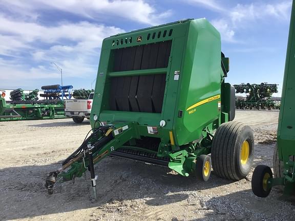Image of John Deere 560R equipment image 1