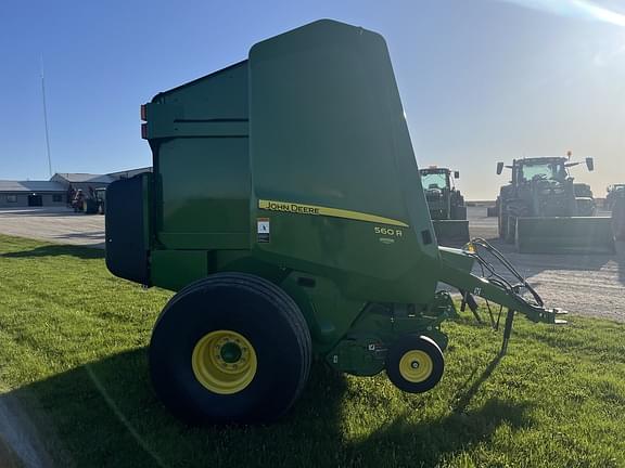 Image of John Deere 560R equipment image 4