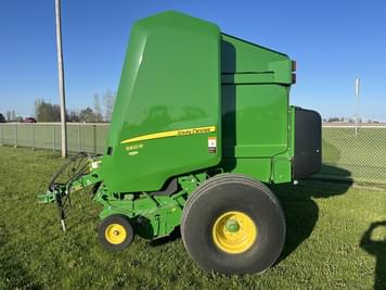 Main image John Deere 560R