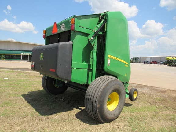 Image of John Deere 560R equipment image 4