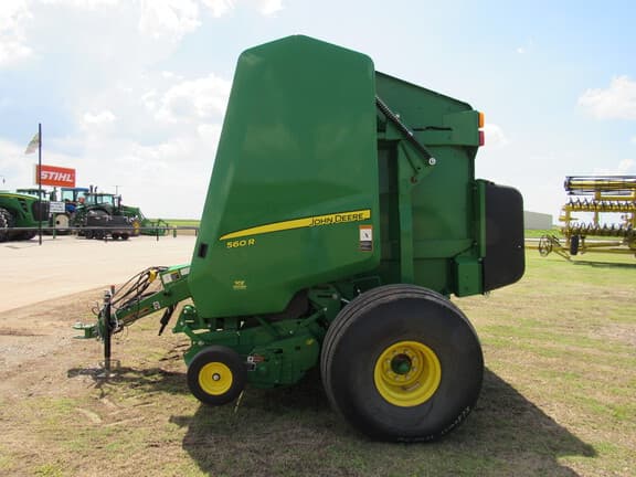 Image of John Deere 560R equipment image 1