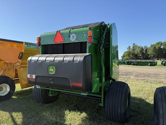 Image of John Deere 560R equipment image 4