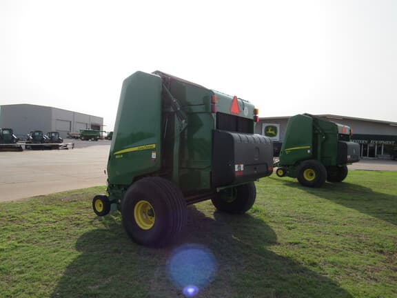 Image of John Deere 560R equipment image 2