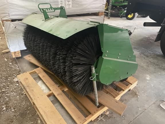 Image of John Deere 60 Heavy Duty Broom equipment image 1