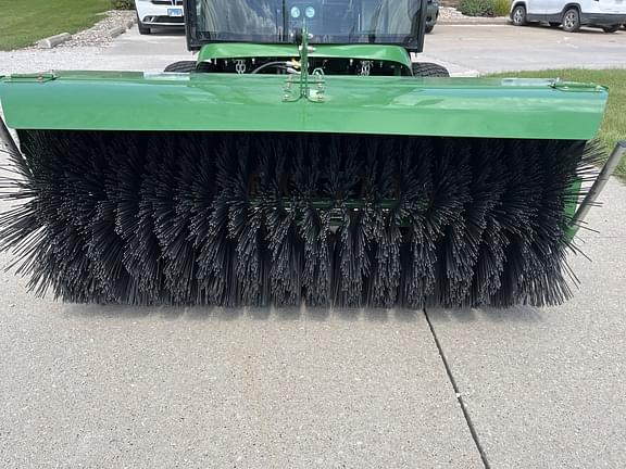 Image of John Deere 60 Heavy Duty Broom equipment image 3