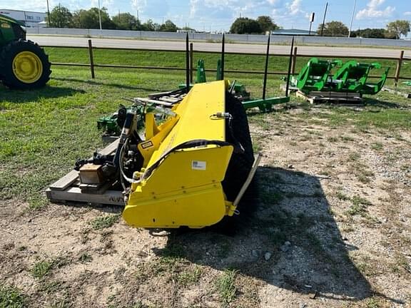 Image of John Deere 60 Heavy Duty Broom equipment image 3