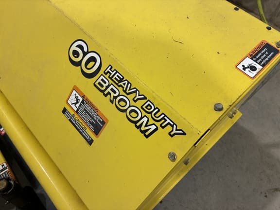 Image of John Deere 60 Heavy Duty Broom equipment image 3
