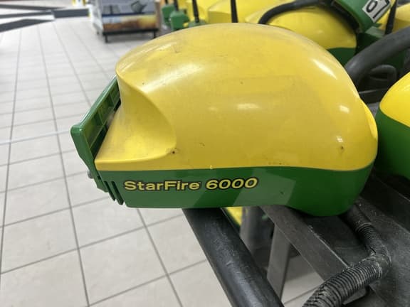 Image of John Deere StarFire 6000 Image 0