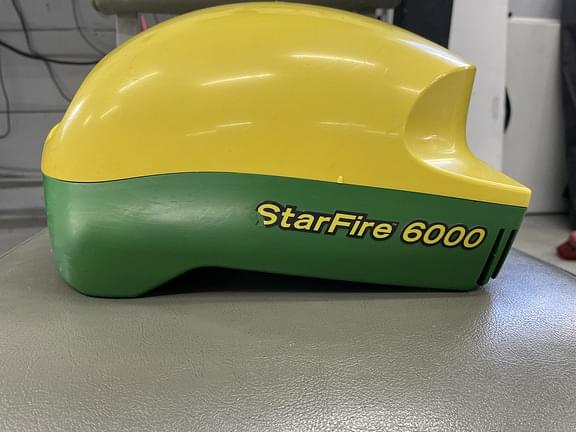Image of John Deere StarFire 6000 Image 0