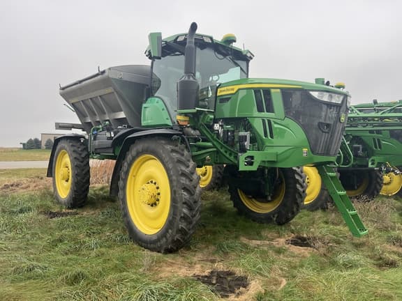 Image of John Deere 600R equipment image 3