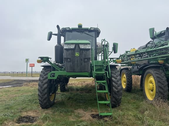 Image of John Deere 600R equipment image 4