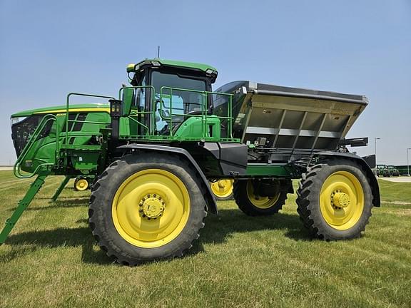 Image of John Deere 600R equipment image 1