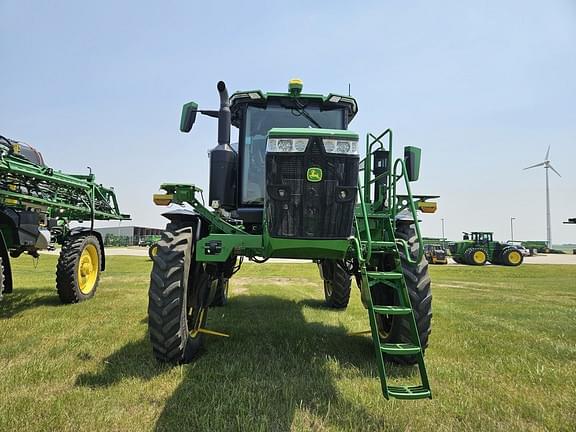 Image of John Deere 600R equipment image 4