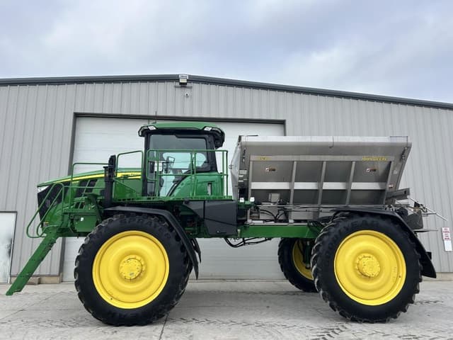 Image of John Deere 600R equipment image 2