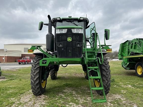 Image of John Deere 600R equipment image 4