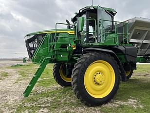 Main image John Deere 600R 1