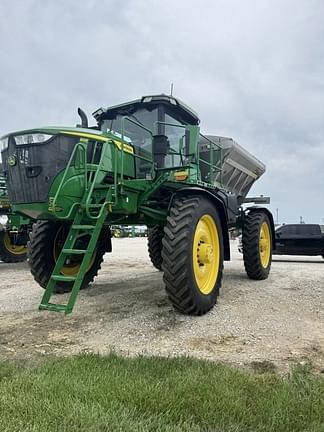 Image of John Deere 600R equipment image 1