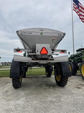 Image of John Deere 600R equipment image 3