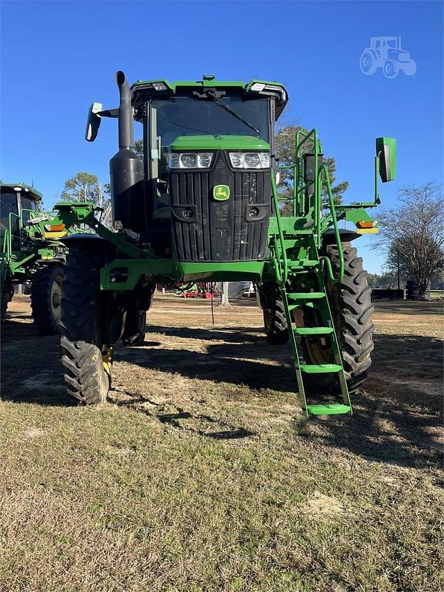 Image of John Deere 600R equipment image 1