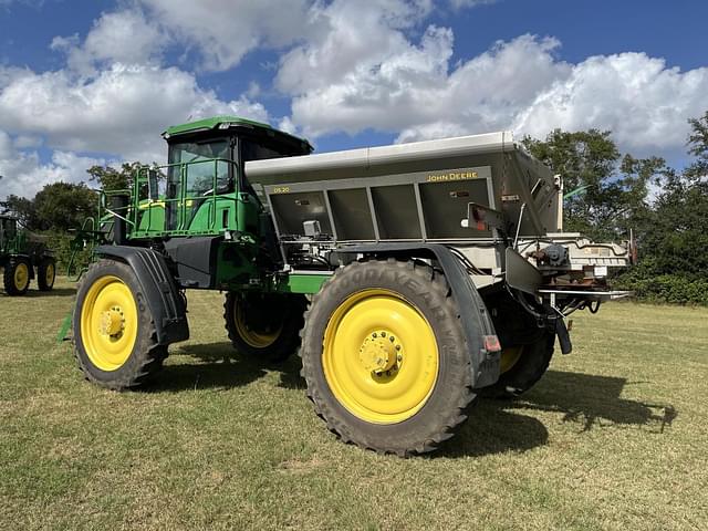 Image of John Deere 600R equipment image 2