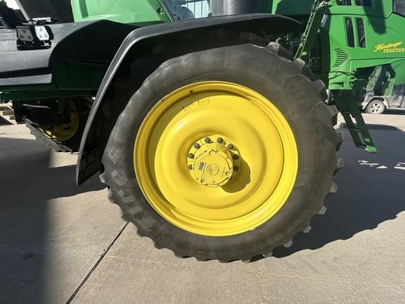 Image of John Deere 600R equipment image 3