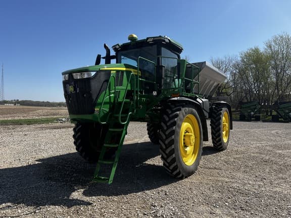 Image of John Deere 600R equipment image 2