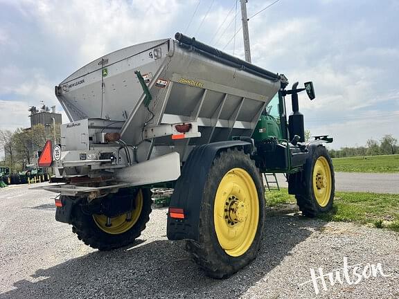 Image of John Deere 600R equipment image 3