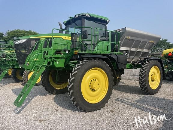 Image of John Deere 600R equipment image 1