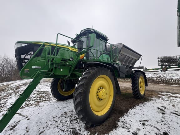 Image of John Deere 600R Primary image