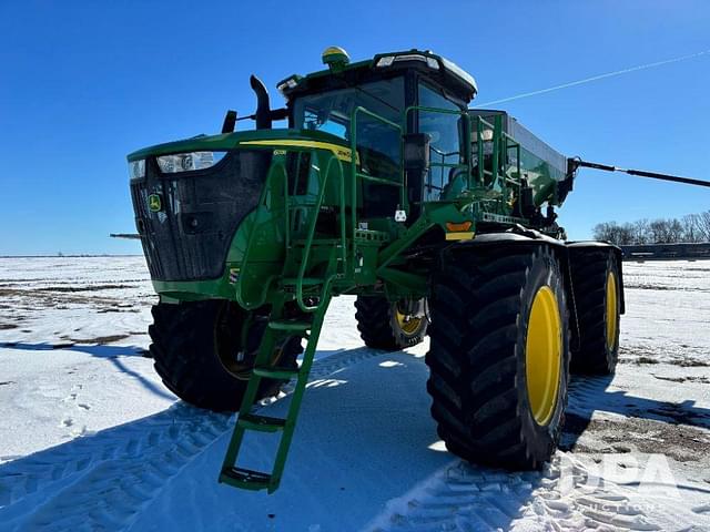 Image of John Deere 600R equipment image 1