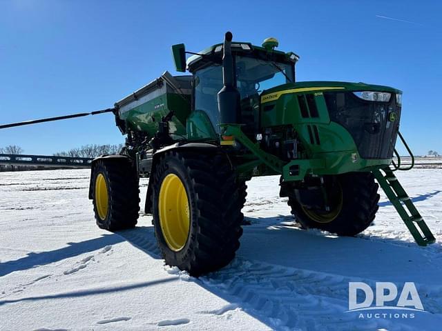 Image of John Deere 600R equipment image 4