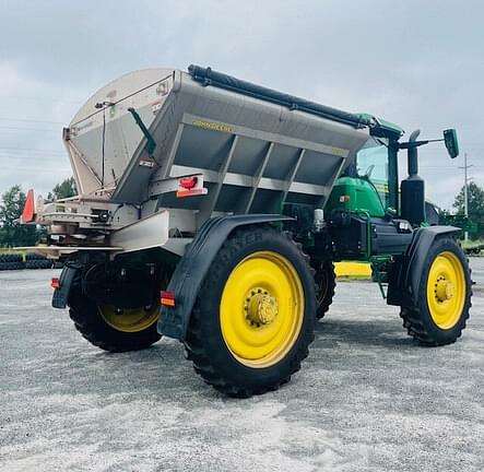 Image of John Deere 600R equipment image 3