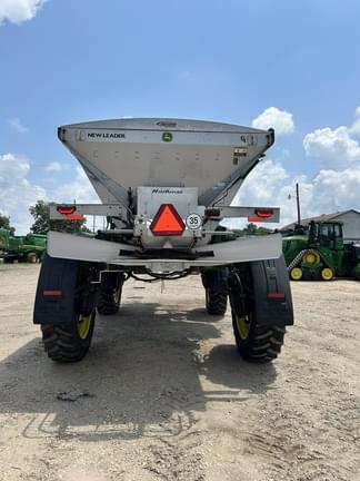 Image of John Deere 600R equipment image 2