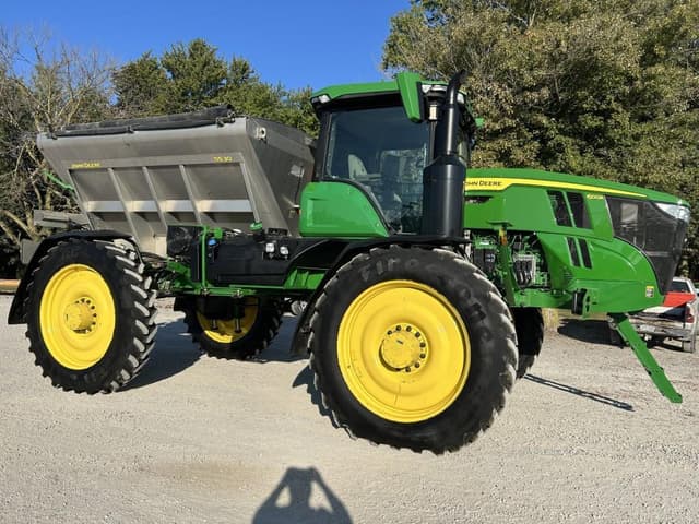 Image of John Deere 600R equipment image 1