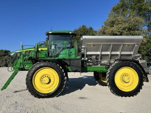 Image of John Deere 600R equipment image 2