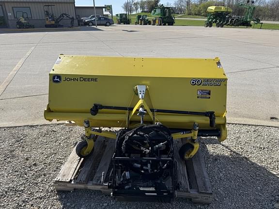 Image of John Deere 60HC equipment image 4