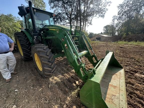 Image of John Deere 6105E equipment image 1