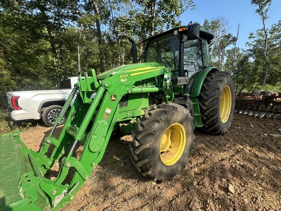 2022 John Deere 6105E Equipment Image0