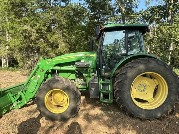 Image of John Deere 6105E equipment image 4