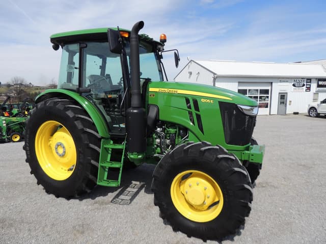 Image of John Deere 6105E equipment image 2