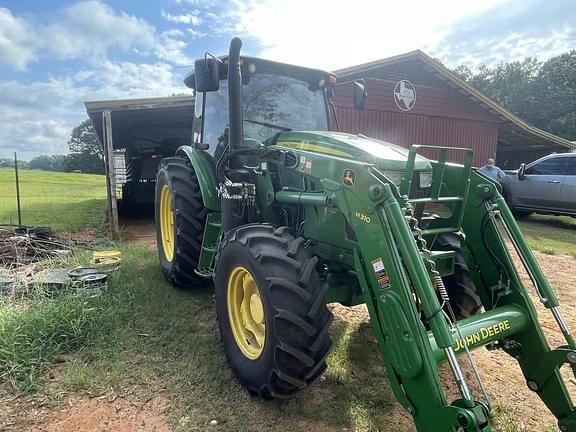 Image of John Deere 6105E equipment image 4